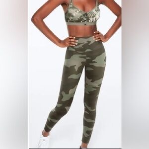 PINK Victoria's Secret Camo Leggings